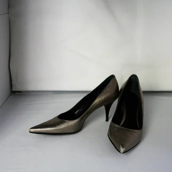 Bronze Burberry Pumps - Picture 2 of 5